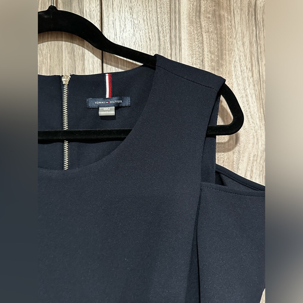 NWT Tommy Hilfiger Cold Shoulder Sheath Dress - Picture 6 of 8